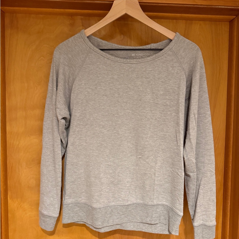Beyond Yoga Gray Sweatshirt